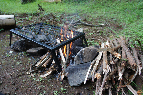 COGHLAN'S Heavy Duty Camp Grill 